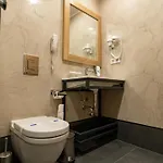 Ξενοδοχείο με διαμερίσματα Alesta Midtown 4*