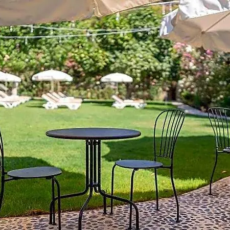 Alesta Midtown Aparthotel