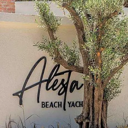 Alesta Midtown 4*