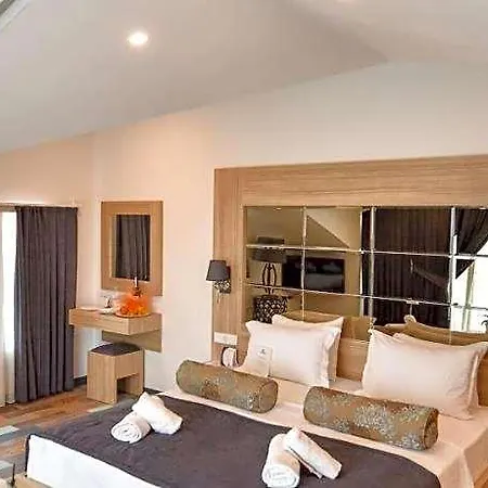 Aparthotel Alesta Midtown 4*
