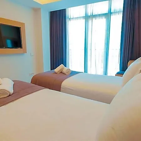 Alesta Midtown Aparthotel 4*