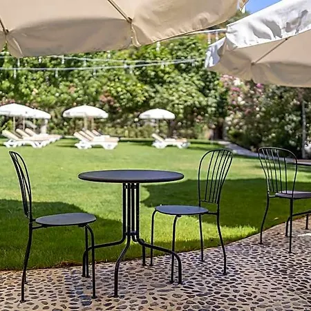 Alesta Midtown Aparthotel